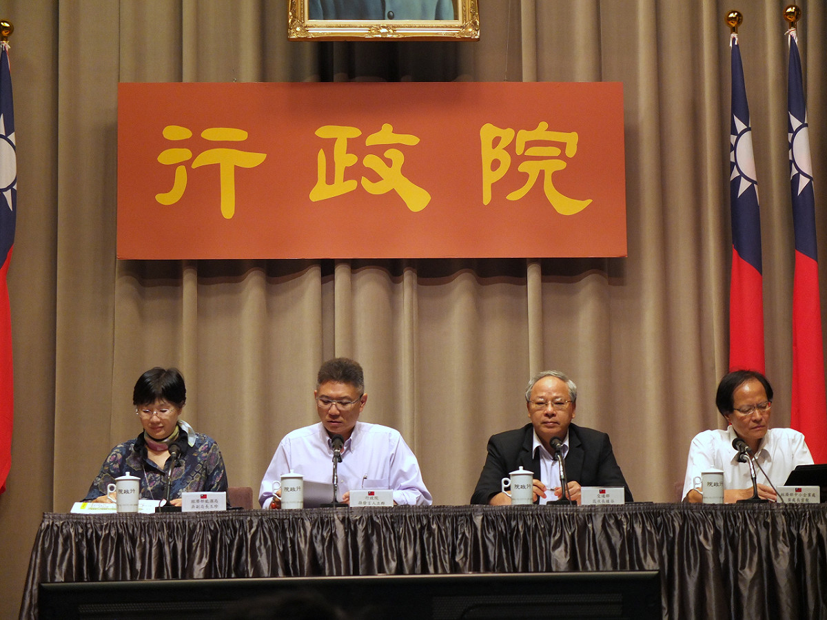 行政院16日指出，苗栗縣府還沒簽署中央訂的「地方政府財政紀律異常之控管機制」。圖：翁嫆琄/攝