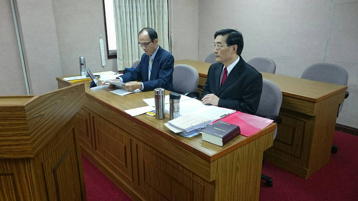 人事長黃富源21日說，朱立倫請假參選符合所有規定。圖：符芳碩/攝