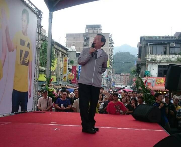 時代力量黃國昌25日舉行瑞芳競選辦公室成立大會，前行政院長謝長廷到場力挺。圖：時代力量提供