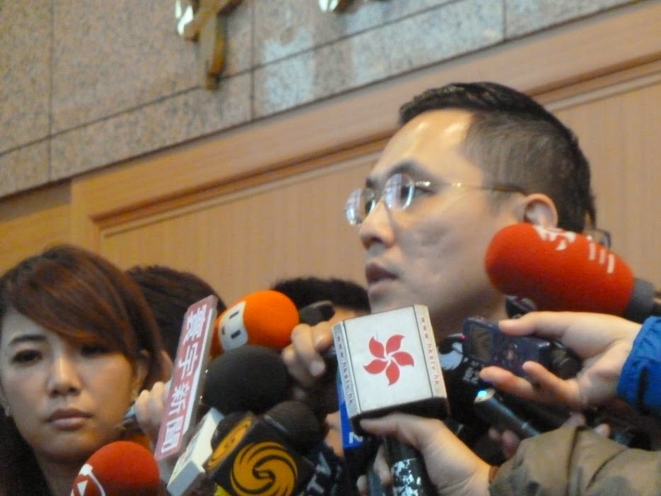 針對台北市長柯文哲17日公開質疑馬英九總統於總統大選競選經費申報不實，總統府發言人陳以信18日再度反駁，批柯一再烏龍指控、信用破產。圖：新頭殼資料照片