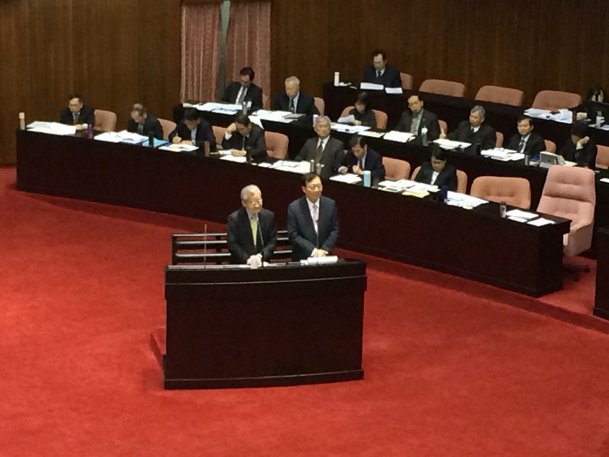 對於北市漂流木案，內政部長陳威仁今(24)天在立法院位員警抱屈，指目前責任歸屬還未釐清，員警已經很委屈，「難道要再委屈他一次嗎？」圖：符芳碩/攝