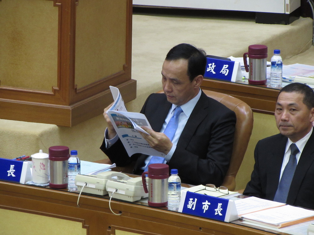 對於親民黨主席宋楚瑜1日痛批國民黨勇於內鬥，不務正業，國民黨主席朱立倫1日下午受訪時坦言，「不團結是事實。」圖：邱珮文/攝