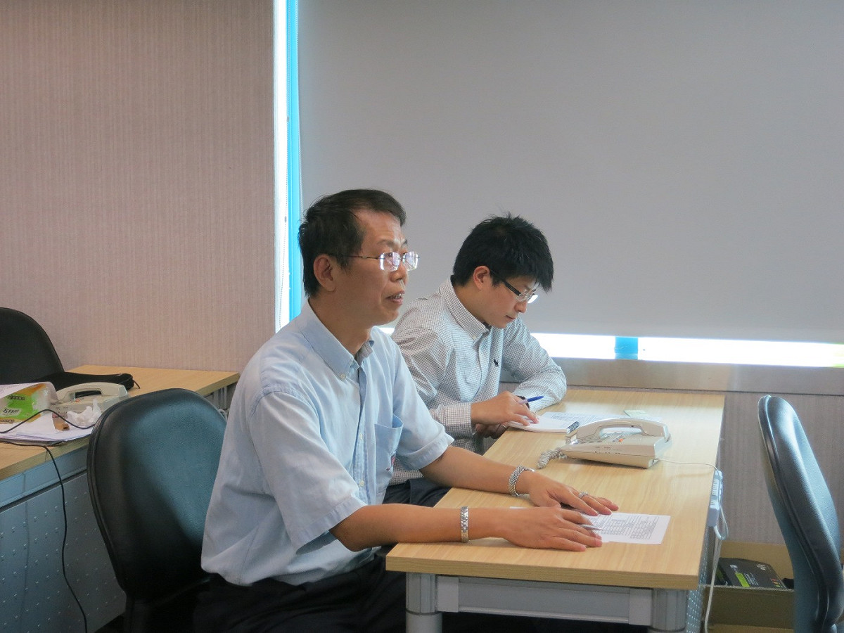 民進黨召開記者會，經濟部國貿局2位官員跑來進行情蒐。圖：林朝億/攝