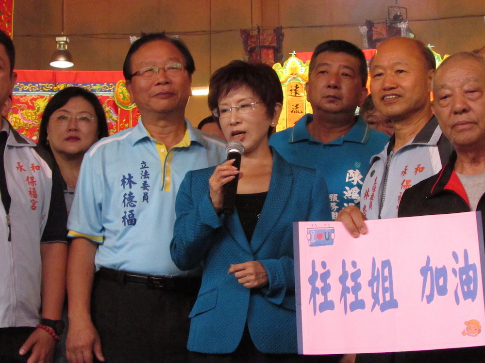 有關前副總統連戰傳出將參加中共九三大閱兵，國民黨總統參選人洪秀柱27日表示，「只要有助於兩岸和平交流事宜，當然都是好事。」圖：邱珮文/攝