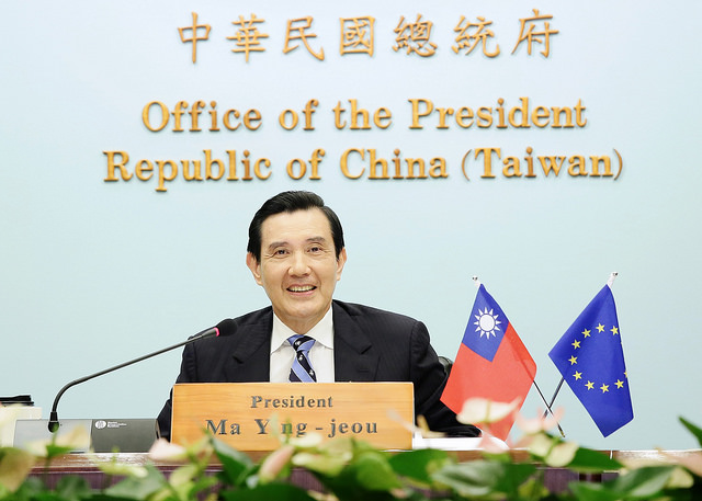 總統馬英九1日表示，他任內同時恢復兩岸關係及台美關係。圖：總統府提供