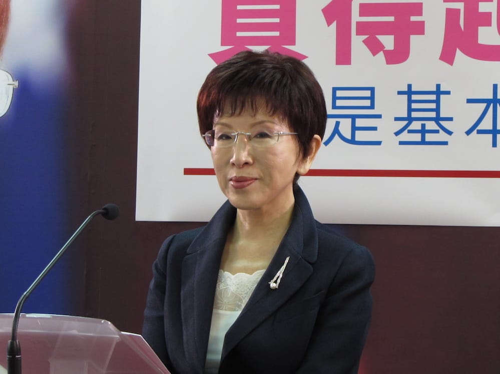 國民黨總統參選人洪秀柱22日公布住宅政策，承諾當選後，只要是全職工作、沒有房產、符合排富條件的國民，都能在5年內購得一間合理通勤範圍的自用住宅。圖：邱珮文/攝