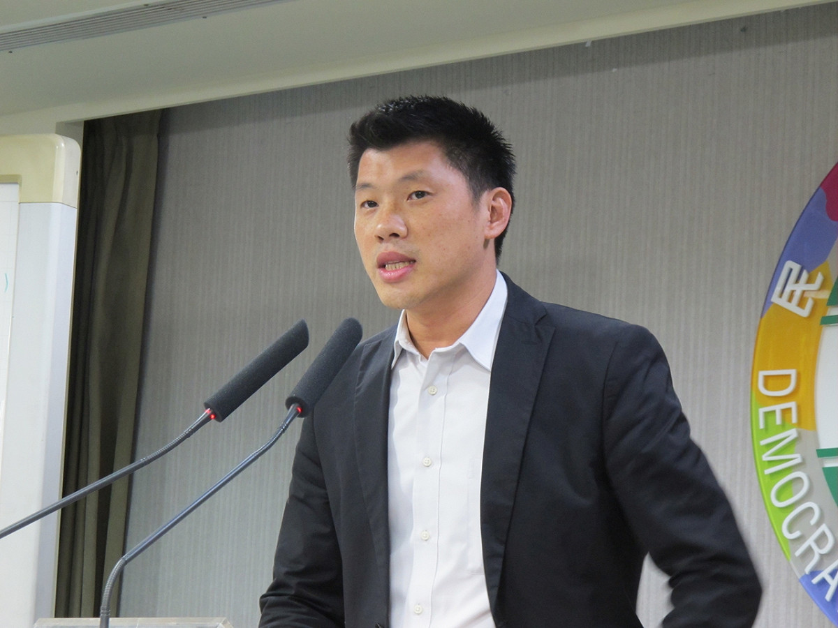 蔡英文競選總部發言人王閔生10日批評國民黨又打抹黑戰了。圖：林朝億/攝