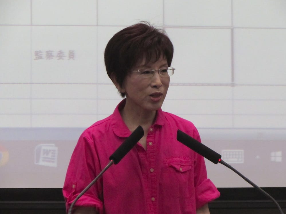 立法院副院長洪秀柱14日前往國民黨中央發表民調過關感言，她提到，心中已有副手人選，希望能年輕、與自己在省級與區域條件上起互補作用。圖：邱珮文/攝