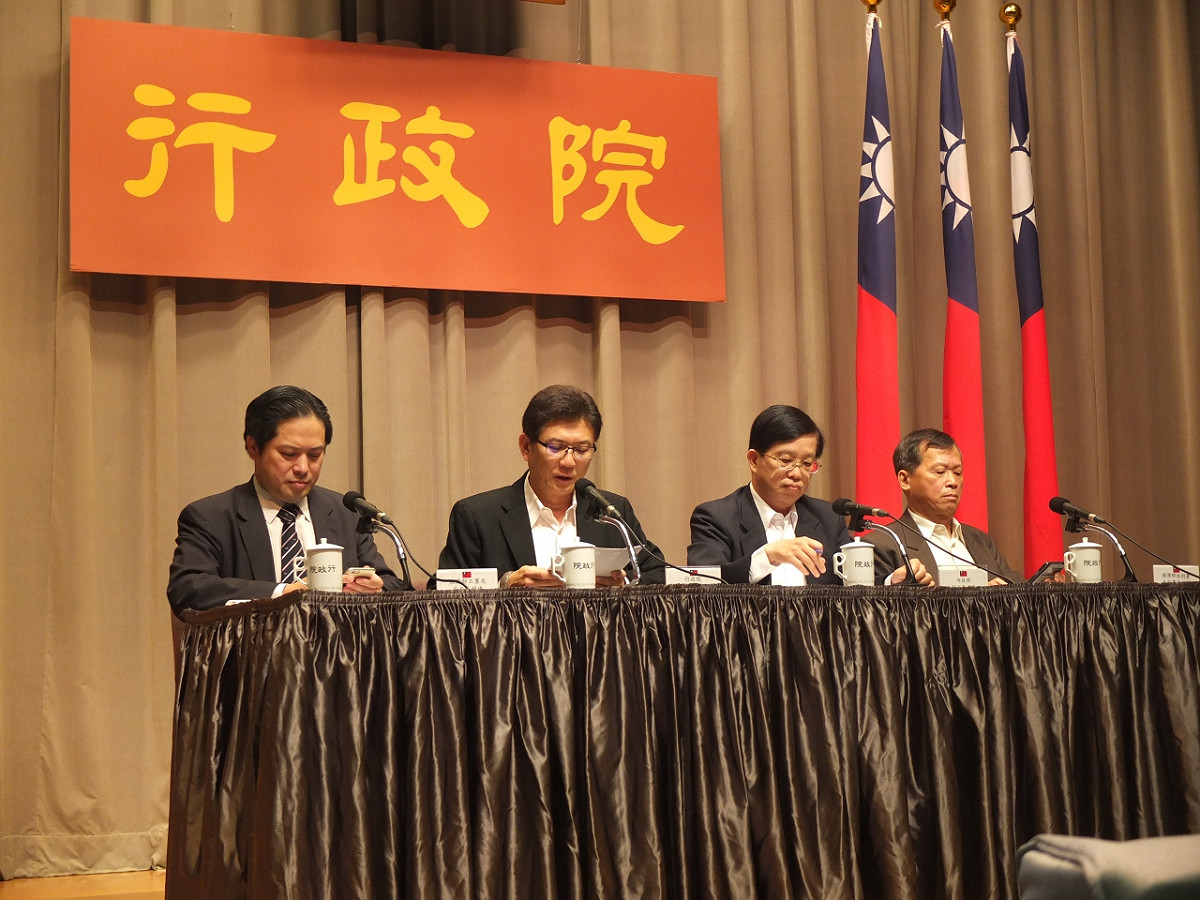行政院30日指出，經過連繫，尼泊爾政府願考慮讓我國出動搜救隊。圖：翁嫆琄/攝