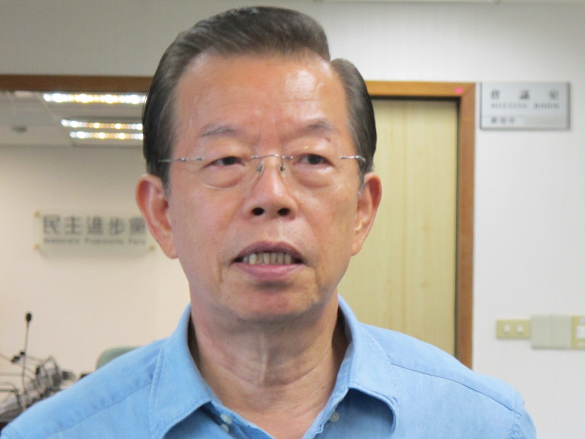 民進黨主席蔡英文出訪日本，前行政院長謝長廷則代為主持7日的中常會議。圖：林朝億/攝