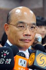 對於釣魚台爭議，民進黨主席蘇貞昌（圖）11日呼籲總統馬英九要硬起來、適當處理釣魚台事件。圖片來源：中央社。