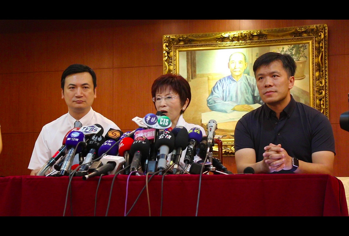 國民黨準總統提名人洪秀柱8日召開記者會承認，2011年曾罹患乳癌。圖：邱珮文/攝