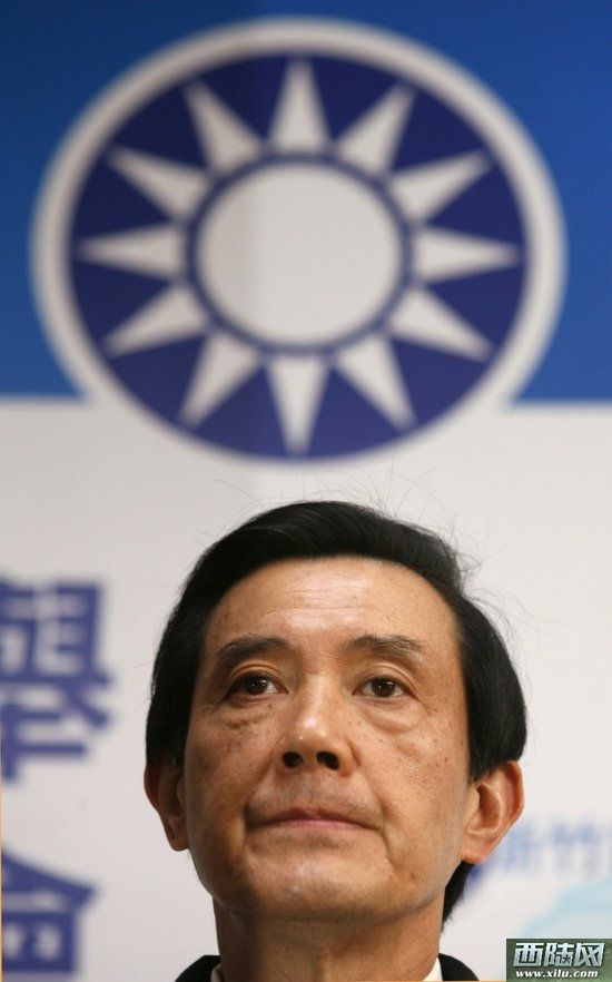 總統馬英九今（15）日表示，刪減退休軍公教人員年終慰問金是痛苦的決定，但政府財政困難，如果不改革，未來會更難解決。圖片來源：中央社資料照片