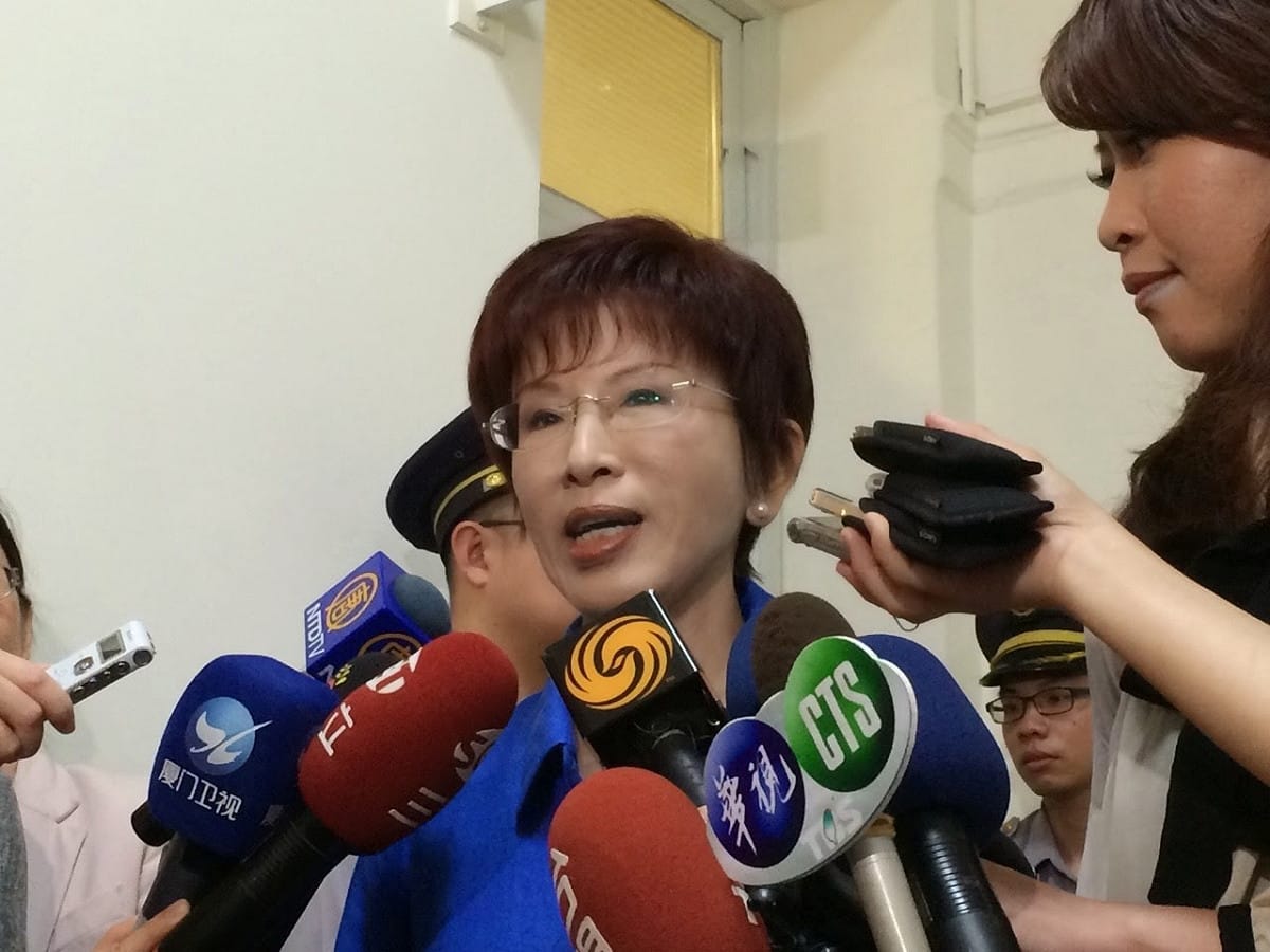 會否最後就由洪秀柱出馬競選，最後形成2個女人之戰，坐實了無論誰當選都是武則天坐鎮這張籤詩的預言，也蠻有意思的？圖：新頭殼資料照片