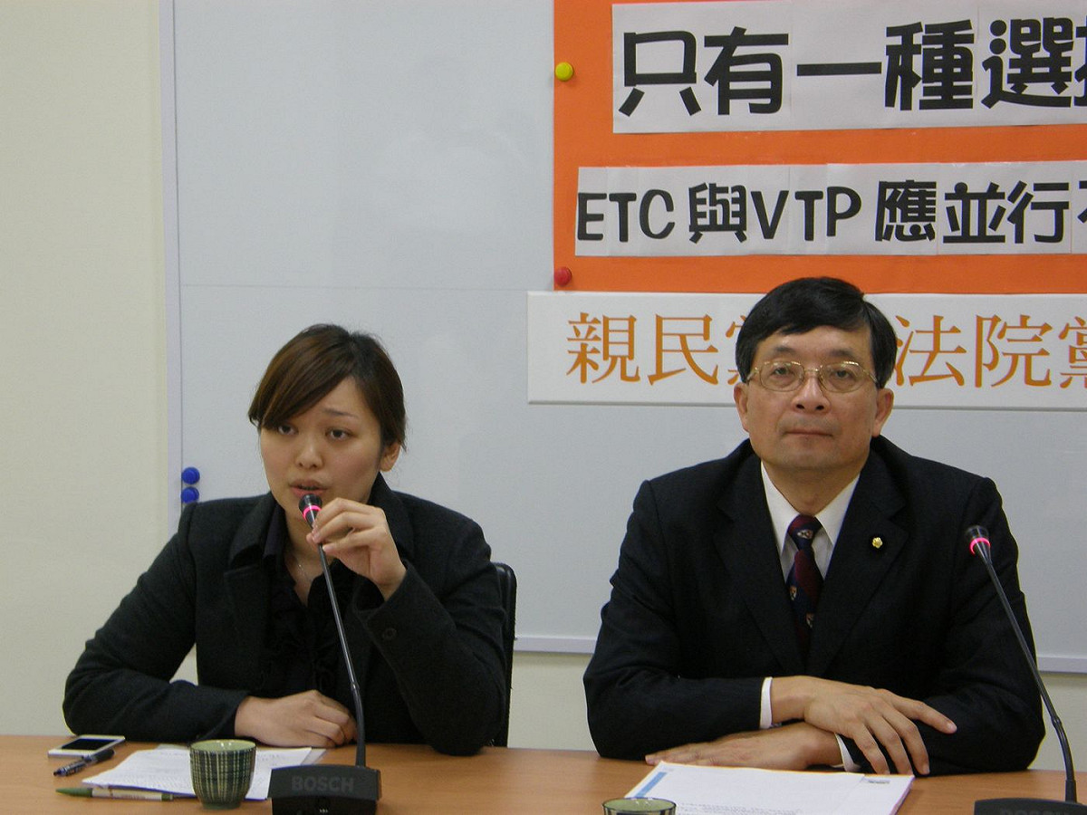 親民黨今（9）日上午發布新聞稿表示，馬政府目前的根本問題，在於管理能力、執行力，並非在於朝野意見分歧，如果朝野國是會議只是「摸頭、做秀、儀式性」，親民黨毫無興趣。圖：新頭殼資料照片