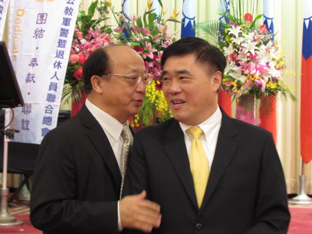 全國公教軍警聯合總會21日舉行第1屆第3次理監事暨顧問擴大聯席會議，總會長胡志強、榮譽總會長江丙坤、國民黨副主席郝龍斌等出席。圖：邱珮文/攝