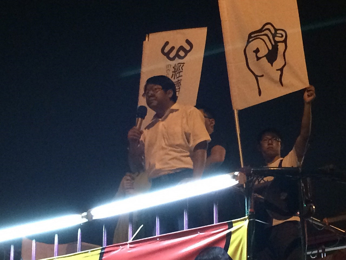 經濟民主連合召集人賴中強發表短講。圖：符芳碩/攝
