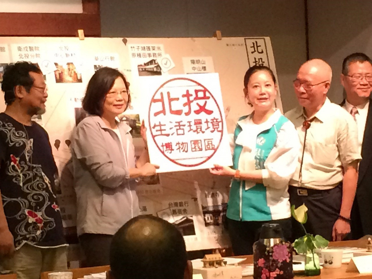 對於泛綠陣營在北市第1選區仍待整合，民進黨徵召參選的市議員吳思瑤9日上午表示，自己問政經驗豐富、基層實力強，勝選機會較高。圖：符芳碩/攝