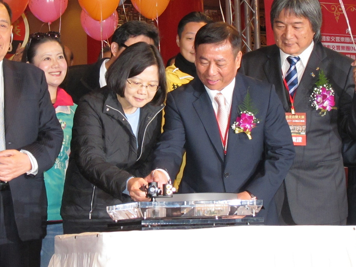 民進黨主席蔡英文17日出席台北音響大展時說，如果不是在選舉期間，她會一個房間、一個房間看展覽。圖：林朝億/攝