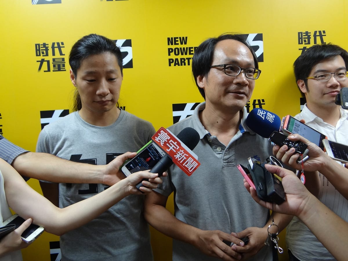 對於第三勢力整合，時代力量副總隊長林峯正與中正萬華立委參選人林昶佐都表示，不排除任何可能性。圖：符芳碩/攝