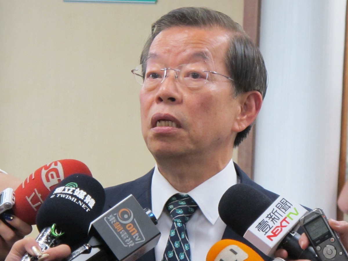 被指為對高雄市長陳菊不敬，謝長廷今(19)天表示「痛苦、無奈」，辭去高雄立委協調小組召集人。圖：新頭殼資料照片