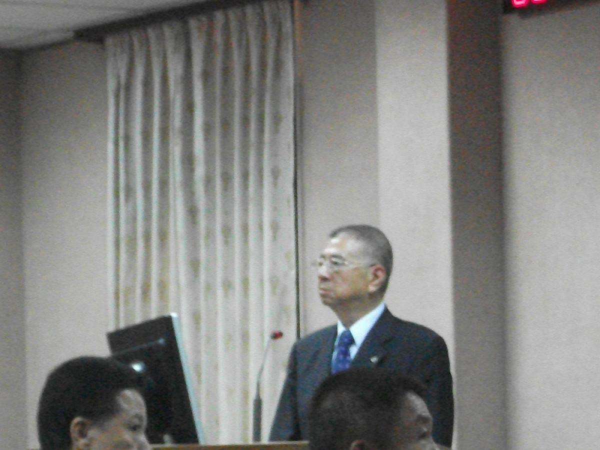 針對國民黨立委「再有虐兵事件就下台」的要求，國防部長楊念祖今（1）日表示，「這個事實絕對做得到，如果做不到絕對下台。」圖：涂鉅旻/攝