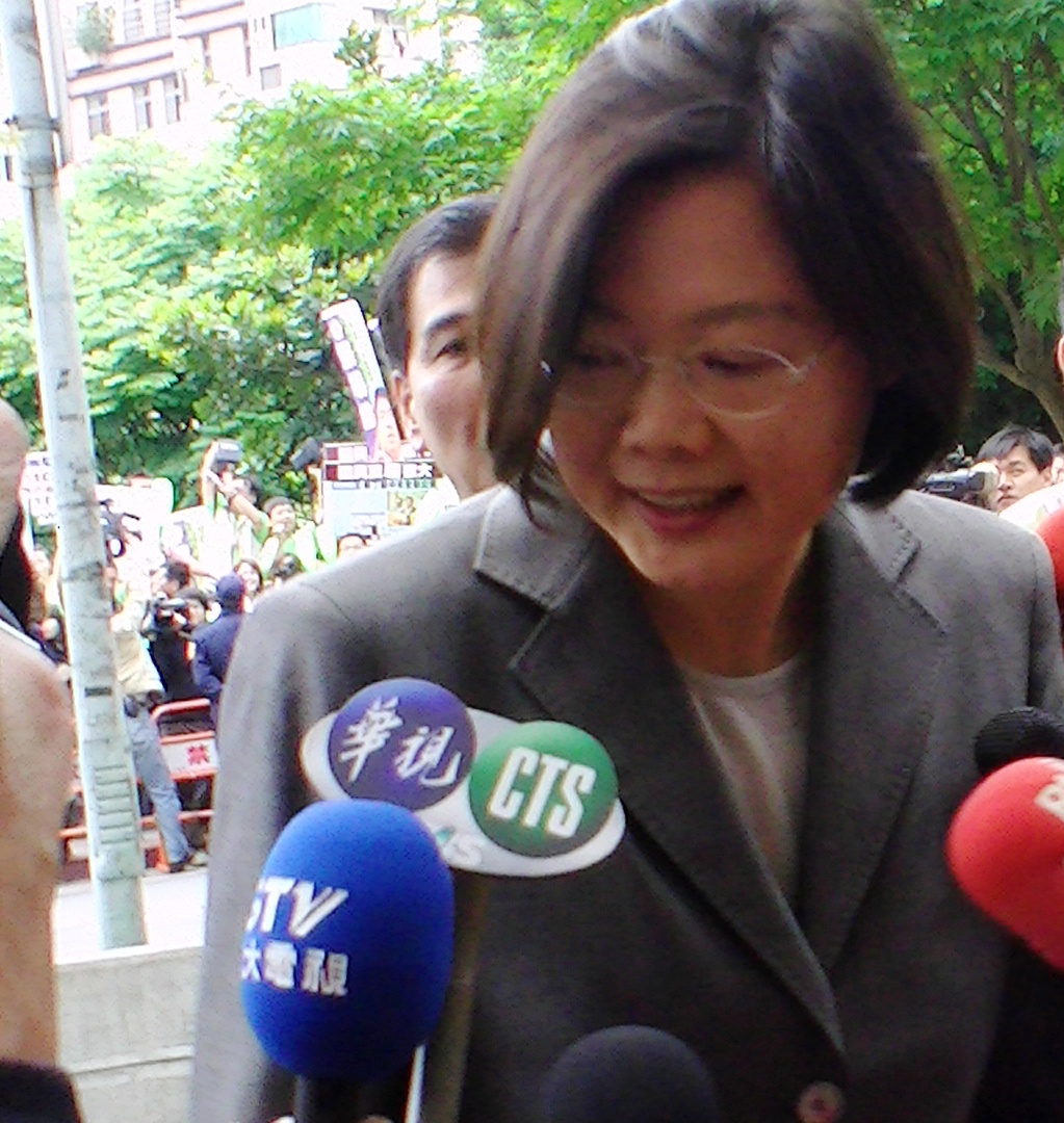 蔡英文表示，國民黨膜拜「政權與統治者」，民進黨信仰「土地與人民」。資料照片：王鼎鈞/攝