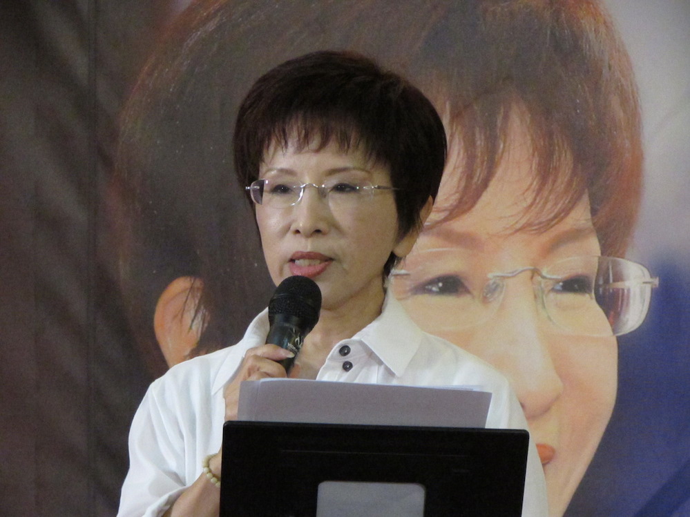 國民黨總統參選人洪秀柱7日接受媒體專訪時自爆，自己以前曾是基督徒，還是在一個「非常火熱」的教會裡面。圖：新頭殼資料照片