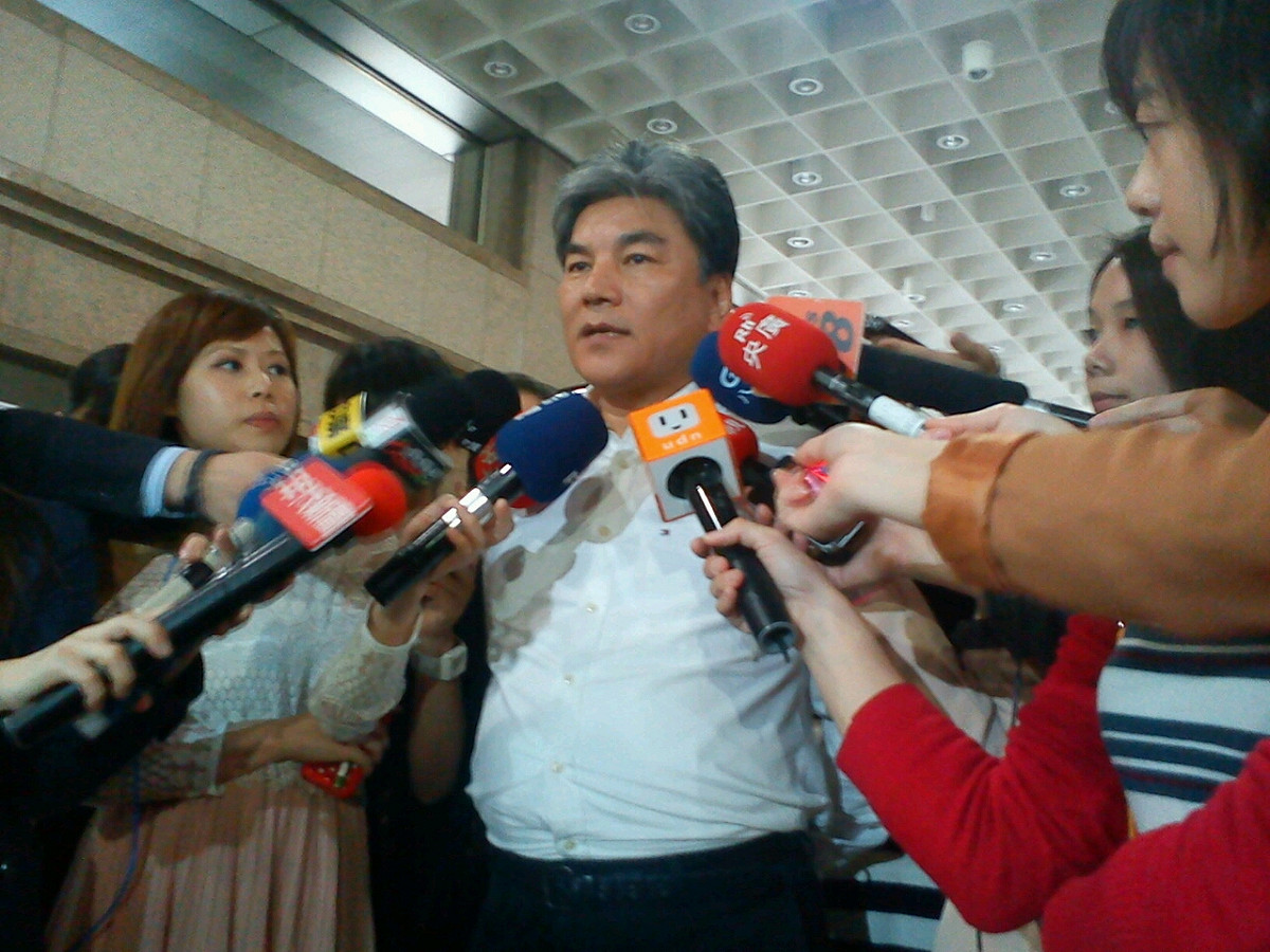 李鴻源今（3）日表示，他對於選舉沒有興趣、企圖，也不是他的專長，做好內政部長的工作是他唯一的考量。圖：涂鉅旻/攝