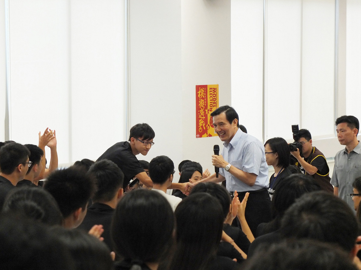 總統馬英九8日表示，針對新版課綱，228、白色恐怖都沒被拿掉，還被放在重點區。圖：翁嫆琄/攝