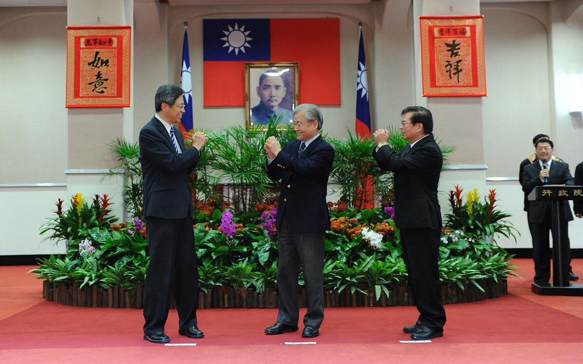 行政院長毛治國今(25)日舉辦新春團拜時，特別提到推動房地合一課稅將是社會轉型的重點政策。圖：行政院提供。