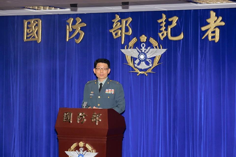 國防部發言人羅紹和今（7）日表示，「志工管道很多，不一定要當國防志工，社會上有很多志工都歡迎她（李蒨蓉）」。圖：林雨佑/攝