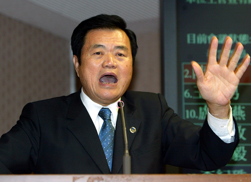 民進黨參選彰化縣第一選區的立委候選人陳進丁，由於選舉結果與對手國民黨的王惠美差距420票，陳進丁因而向法院聲請驗票，今（1）日驗票結果出爐，驗票後2人差距為386票，仍是王惠美票數勝過陳進丁。圖片來源：中央社資料照片