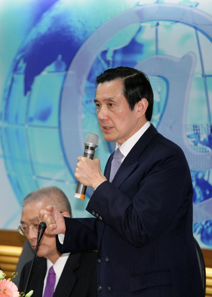 在蔡英文宣佈角逐民進黨2012總統初選後，馬英九總統如何挑選副手，是否選擇女性搭檔迎戰小英？成為外界關注的焦點。圖片來源：總統府提供。