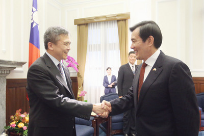 總統馬英九16日表示，在憲法架構下，不可能推動兩個中國、一中一台或是台灣獨立。圖：中央社