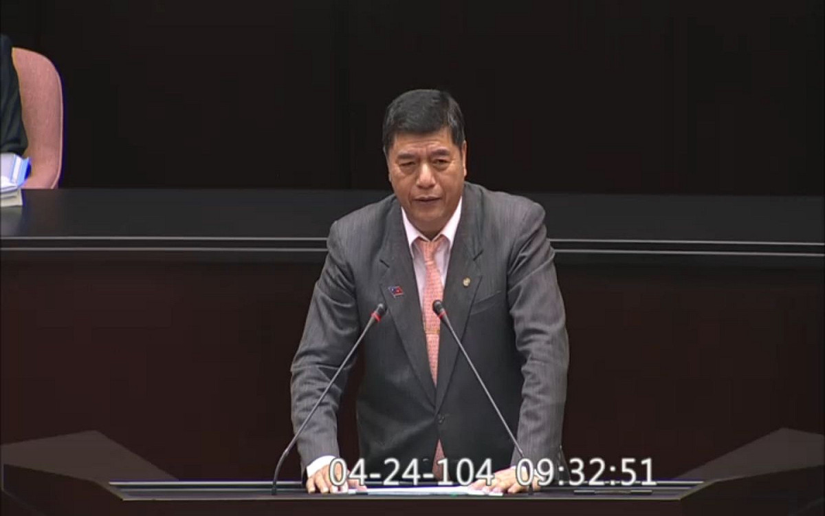 國民黨立委張慶忠24日上午表示，會「克盡職守」審查《兩岸協議監督條例》，不過，台聯總召賴振昌對此表示，將排200表決案表達不滿。圖：翻攝立法院ivod系統