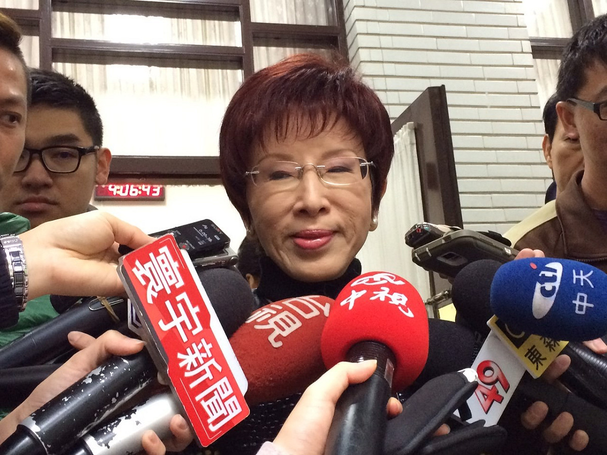 立法院副院長洪秀柱4日上午主持院會前接受媒體聯訪。圖：符芳碩/攝