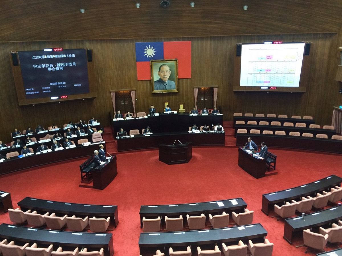 國民黨立委陳超明27日在立法院表示，很多人都說苗栗是台灣的希臘，但苗栗各項數字亮眼，應該是台灣希望才對。圖：符芳碩/攝