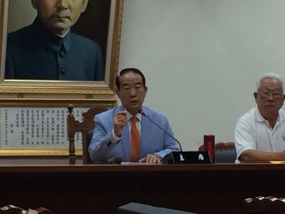 親民黨總統參選人宋楚瑜21日與團隊公布防災政策，他強調，選對人，問題就解決；選錯人，只能癡癡的等人來救。圖：符芳碩/攝