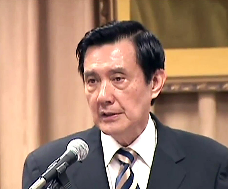 面對媒體詢問，我國是否會向中國喊話，尊重我國自稱「中華民國」的權益？總統馬英九只說，若一直卡在這個議題，別的事都不用談了。圖：翁嫆琄/攝