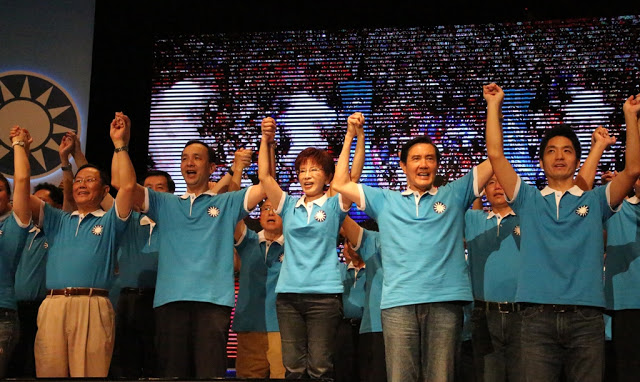 國民黨全代會鼓掌通過提名洪秀柱的團結場面，的確具有驚人的戲劇性。圖：翻攝中國國民黨官網