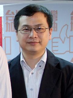 「台灣加油讚」副執行總幹事羅智強晚間回應，蔡英文至今不肯承認九二共識，卻拋出要成立「兩岸對話工作小組」的想法，根本是一廂情願。圖片來源：中央社