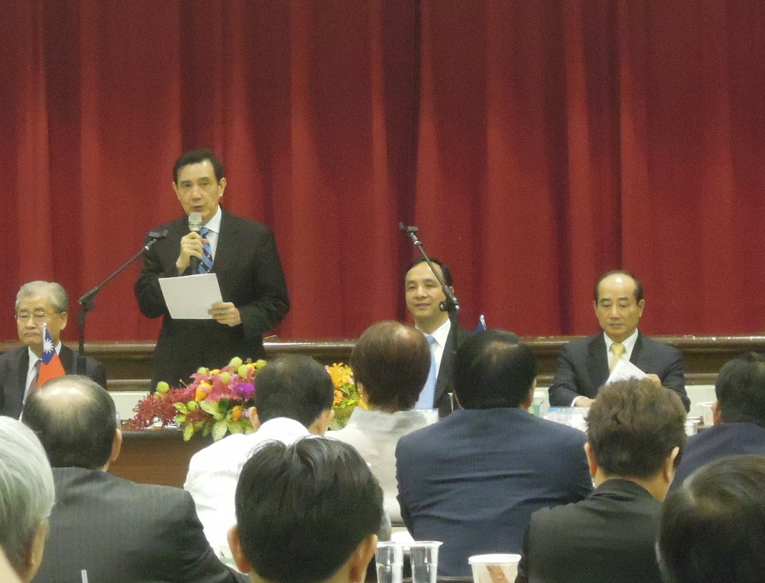 國民黨14日舉辦立法行政部門議事運作研討會，有立委憂心選情，批評黨高層不團結。圖：邱珮文/攝