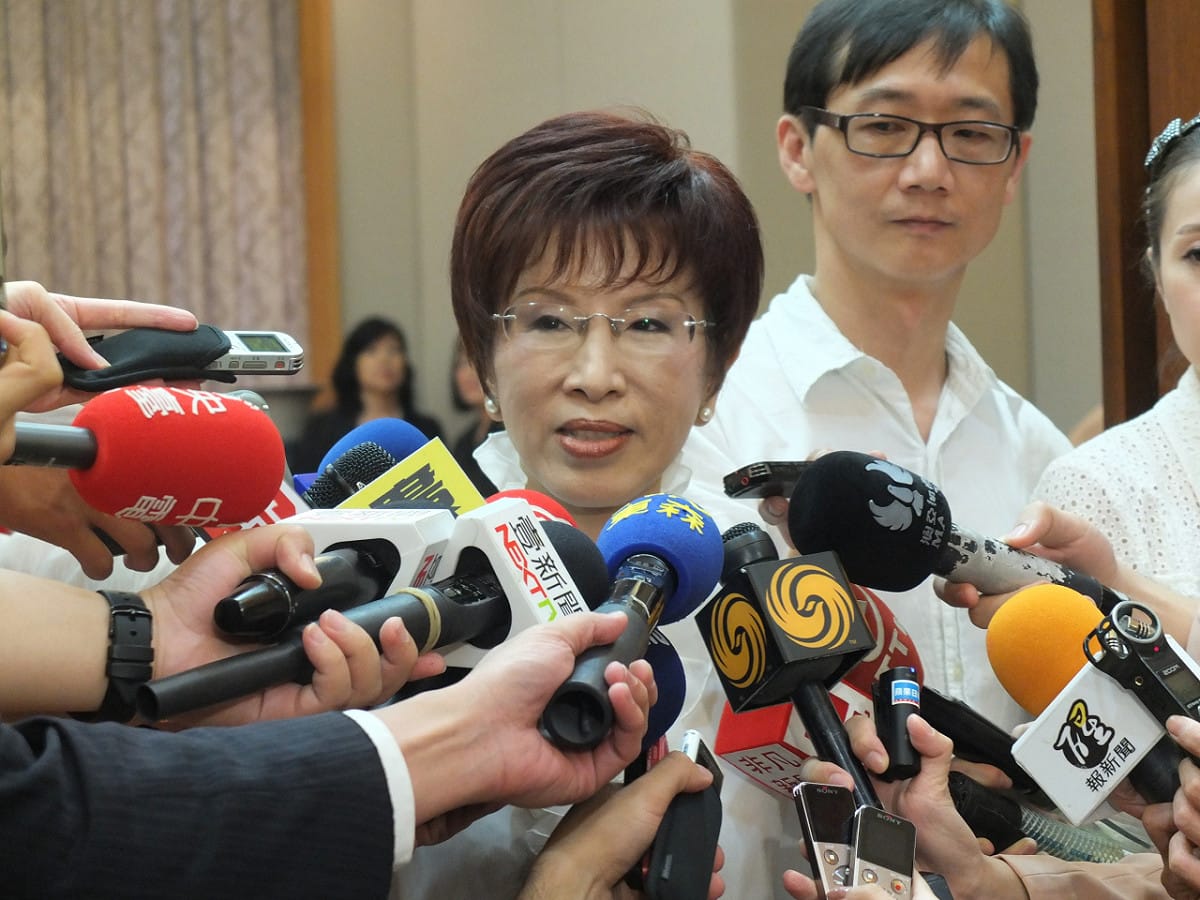 對於宋楚瑜出不出馬參選總統，國民黨總統候選人洪秀柱21日表示，尊重當事人，但當然希望愈單純愈好 。圖：翁嫆琄/攝
