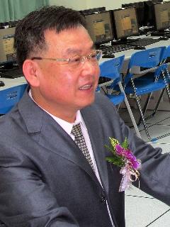 考試院考選部長賴峰偉8日請辭，總統府晚間發出新聞稿表示，「馬總統尊重賴部長的個人意願，同意准辭。」圖片來源：中央社
