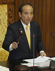 媒體民調顯示，馬王配比較有勝算，為此，王金平今天表示，「原則上，我何去何從都不知道！」，也沒人找他談過副手的事。圖片來源：中央社。