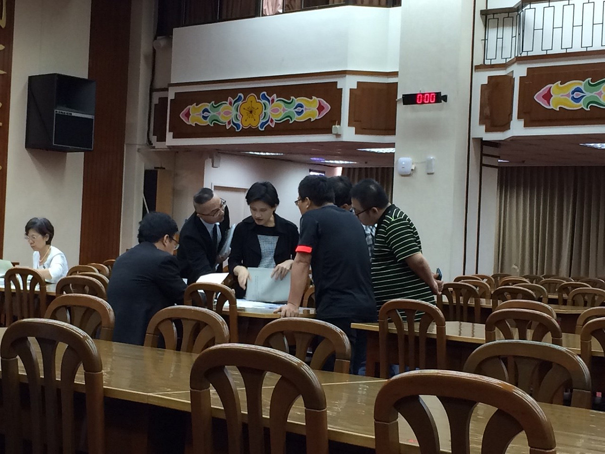 立院修憲委員會25日討論是否恢復閣揆同意權，不過朝野沒有共識，仍將相關條文保留，一併送院會協商。圖：符芳碩/攝