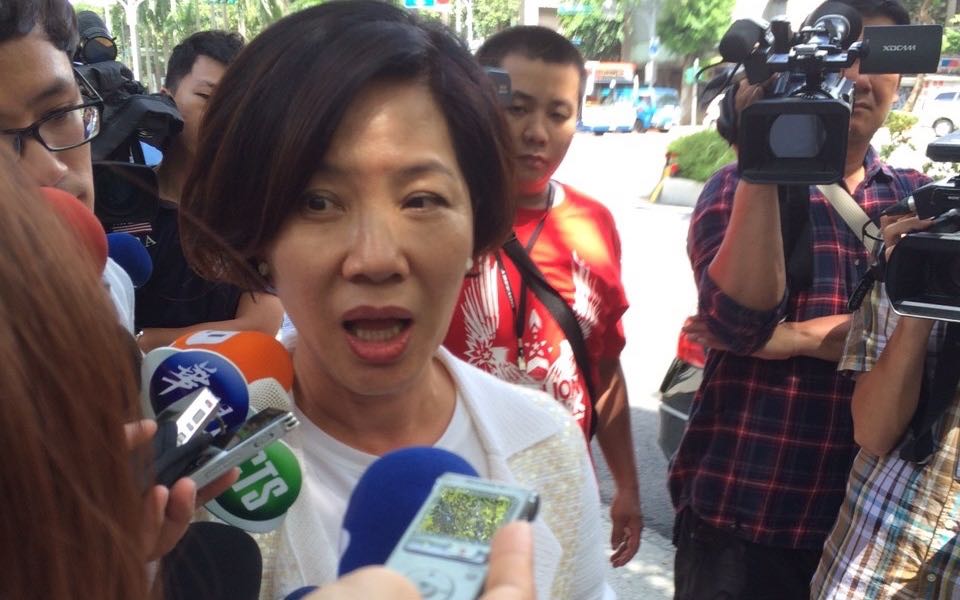 國民黨準總統候選人洪秀柱9日中午與藍委餐敘，陳淑慧會後轉述，洪在餐會中表示，自己又不是「白痴、瘋子」，怎麼可能不承認中華民國存在？圖：符芳碩/攝