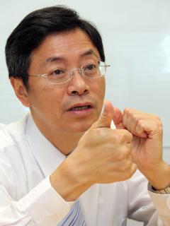 行政院長江宜樺今(21)日指示成立媒體壟斷防制專案平台，由政務委員張善政負責溝通。圖片來源：中央社資料照片