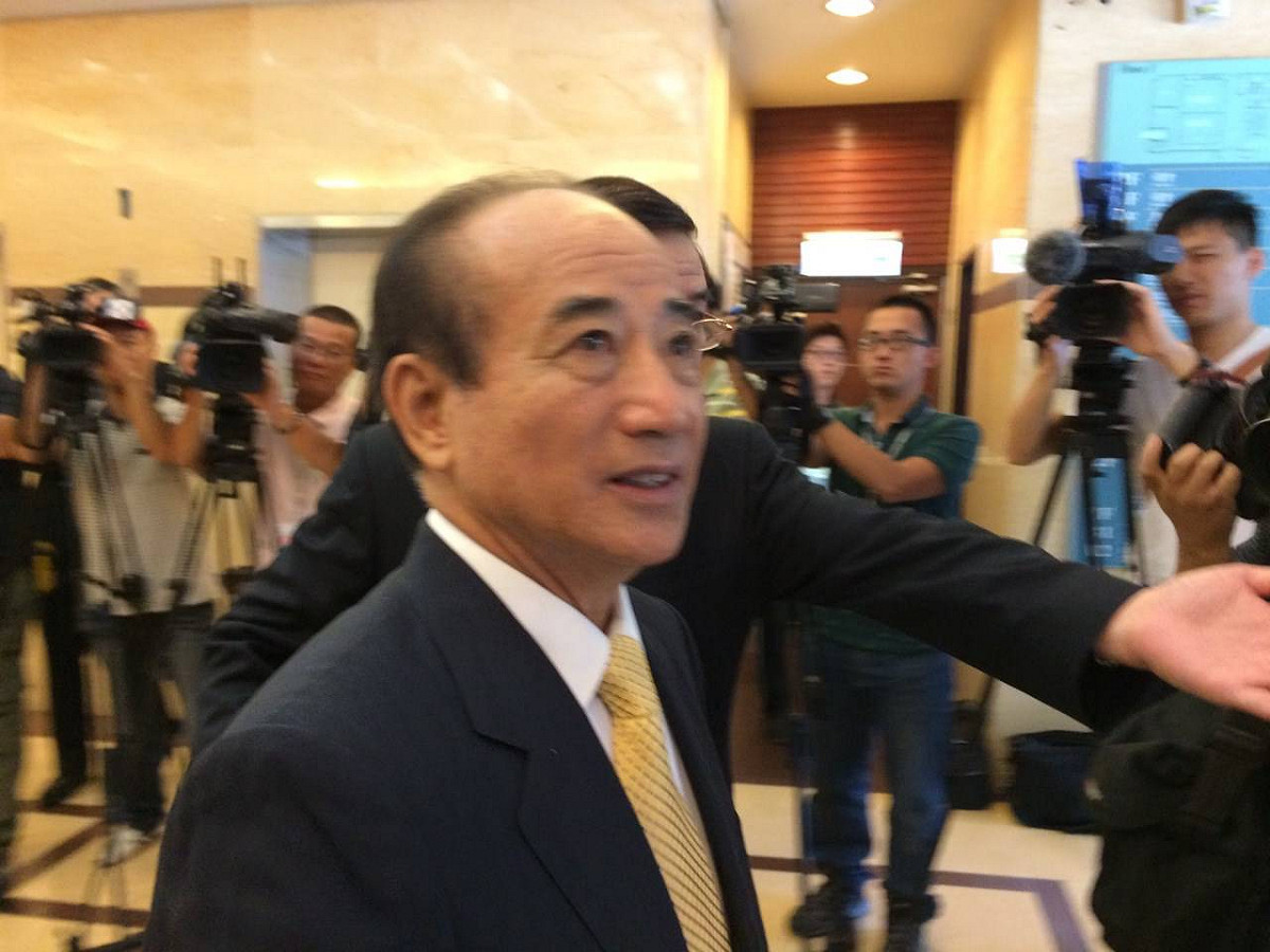 立法院長王金平31日上午表示，對於召開臨時會，柯建銘已致電要求儘速召開朝野協商，不過國民黨團3長賴士葆、廖國棟和林德福都不在台北，因此希望下週一再召開協商。圖：符芳碩/攝